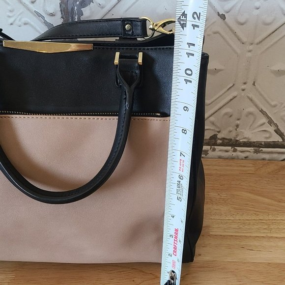 Danielle Nicole Black Tan Crossbody Handbag Convertible - Picture 9 of 12